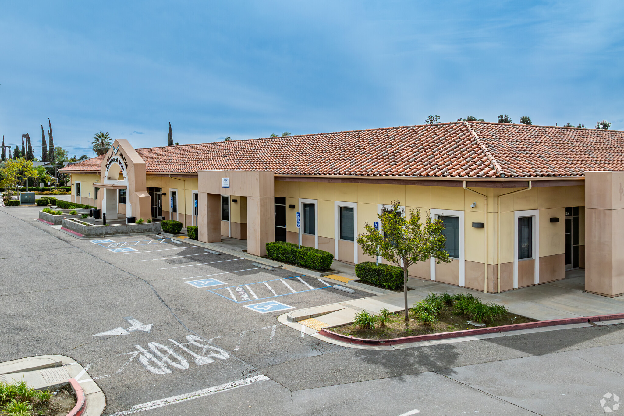 649 S County Center Dr, Visalia, CA for sale Building Photo- Image 1 of 11