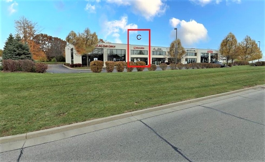 1055 Nimco Dr, Crystal Lake, IL for sale Building Photo- Image 1 of 1