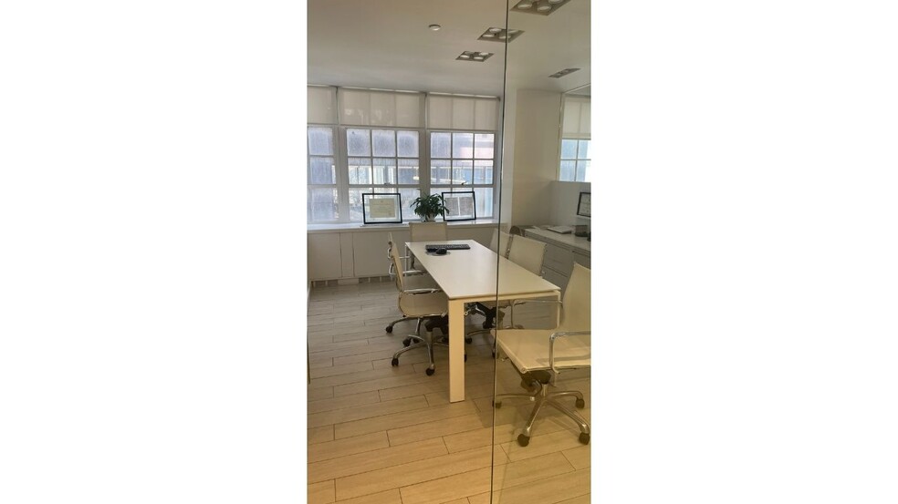 800 Second Ave, New York, NY for lease - Interior Photo - Image 2 of 6