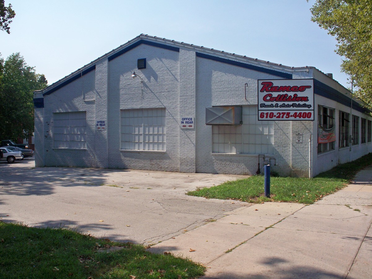 750 Markley St, Norristown, PA 19401 Maaco Body Shop