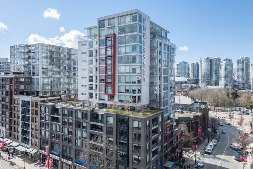 601-625 Main St, Vancouver, BC for lease - Building Photo - Image 2 of 3