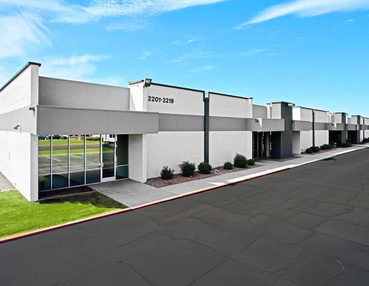 2201-2219 E University Dr, Phoenix, AZ for lease - Building Photo - Image 1 of 3
