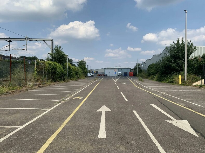 Station Rd, London for sale - Primary Photo - Image 1 of 1