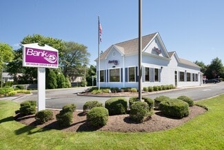 More details for 590 Metacom Ave, Bristol, RI - Retail for Lease