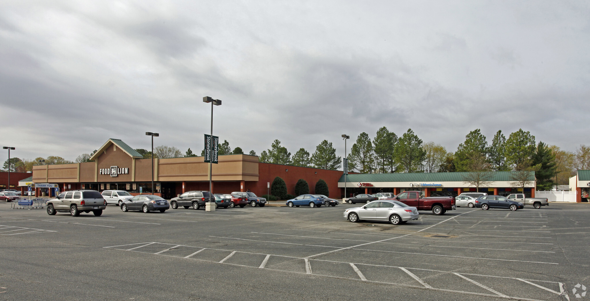 15425-15439 Warwick Blvd, Newport News, VA for lease Building Photo- Image 1 of 9