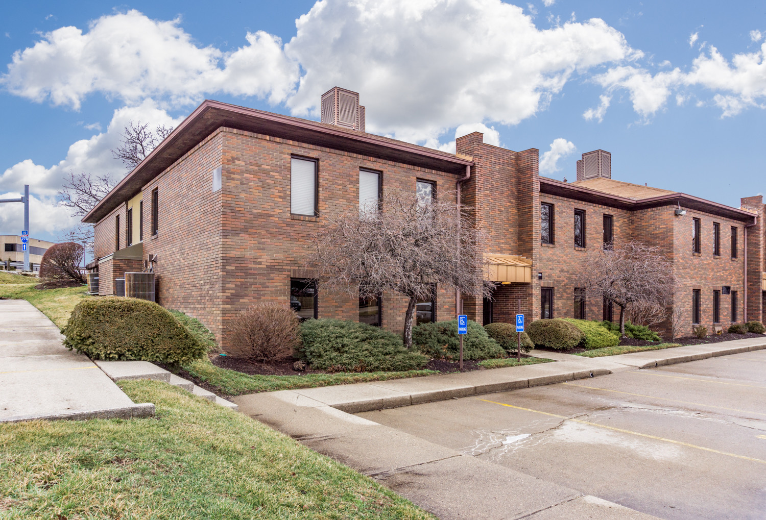 4753-4759 Cornell Rd, Blue Ash, OH for sale Primary Photo- Image 1 of 3