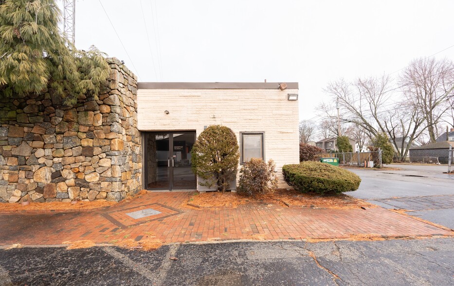 63 Bleachery Ct, Warwick, RI for lease - Building Photo - Image 1 of 15