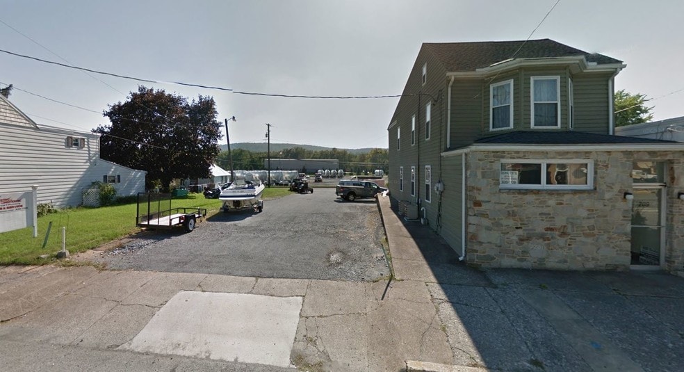 209 2nd St, Highspire, PA 17034