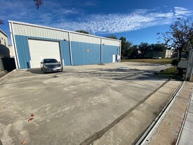 2135 Engelmohr, Houston TX - Warehouse