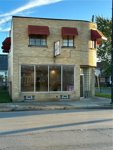 2101 Pine Ave, Niagara Falls, NY for sale - Building Photo - Image 1 of 1