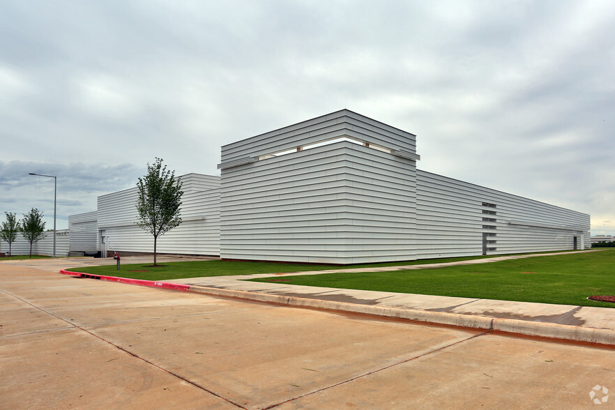 600 NW 62nd, Oklahoma City, OK for lease - Building Photo - Image 3 of 3