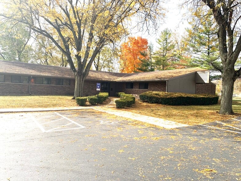 2615 Fort Amanda Rd, Lima, OH 45804