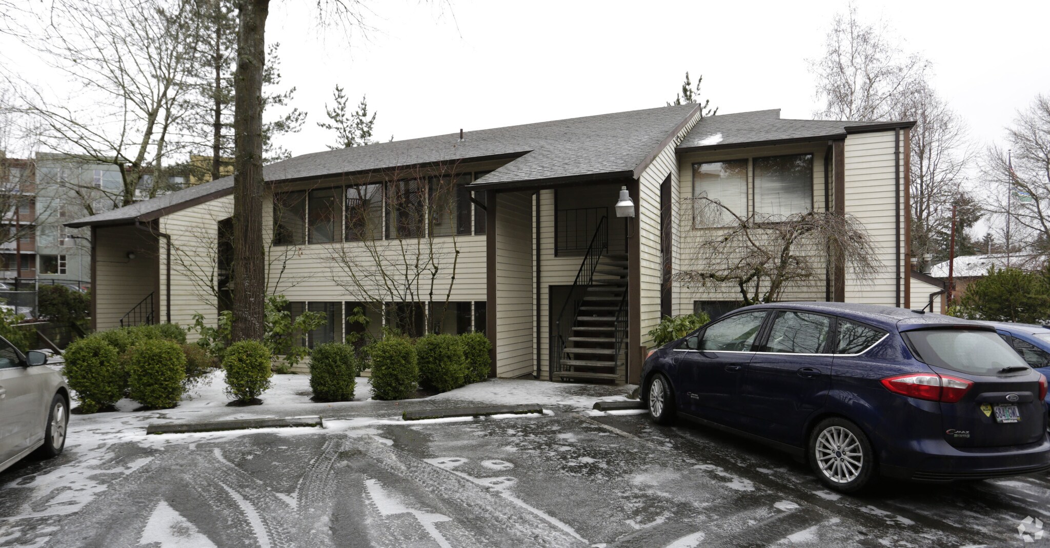 2920 SW Dolph Ct, Portland, OR for sale Primary Photo- Image 1 of 1
