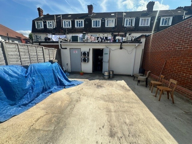 10 The Broadway, Wembley for lease - Building Photo - Image 2 of 2