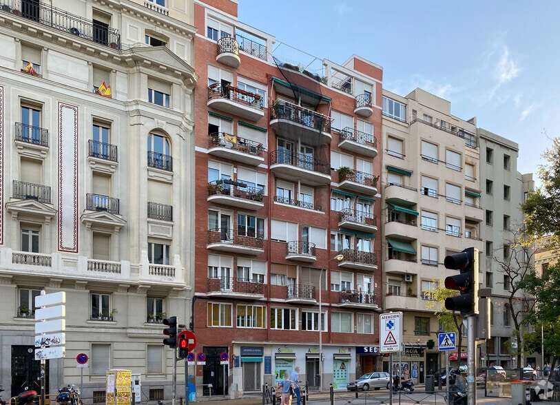 Calle Ibiza, 3, Madrid, Madrid for sale - Primary Photo - Image 1 of 1