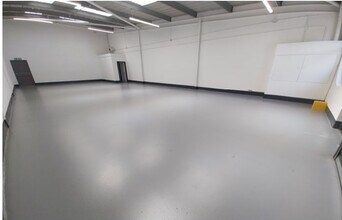 Malham Rd, London for lease Interior Photo- Image 1 of 2