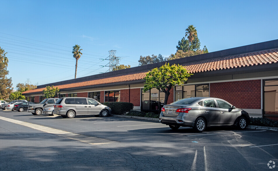 3501 Thomas Rd, Santa Clara, CA for lease - Primary Photo - Image 1 of 9