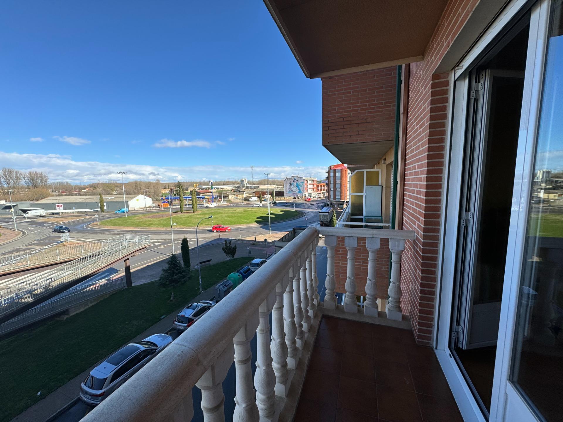 Hospitality in La Bañeza, León for sale Building Photo- Image 1 of 11