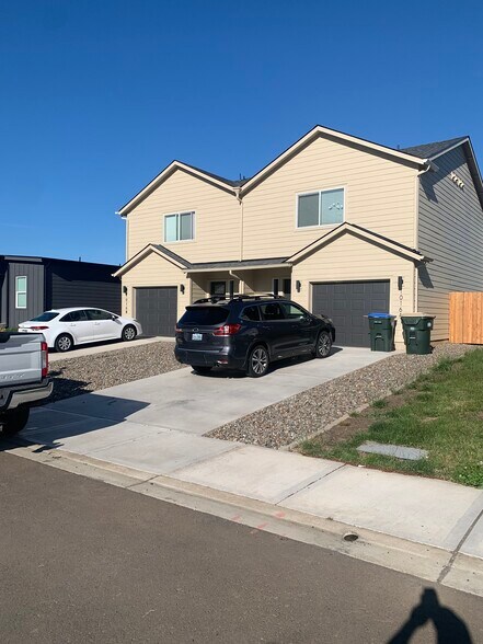 1016 Peach Rd, Winlock, WA for sale - Primary Photo - Image 1 of 1