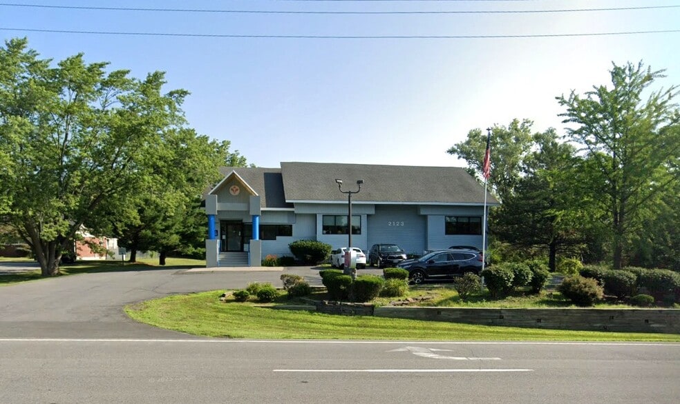 2123 River Rd, Schenectady, NY for sale - Building Photo - Image 3 of 6