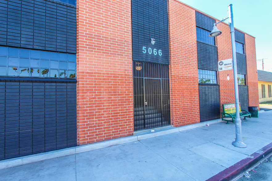 5066 W Jefferson Blvd, Los Angeles, CA for sale - Primary Photo - Image 1 of 1