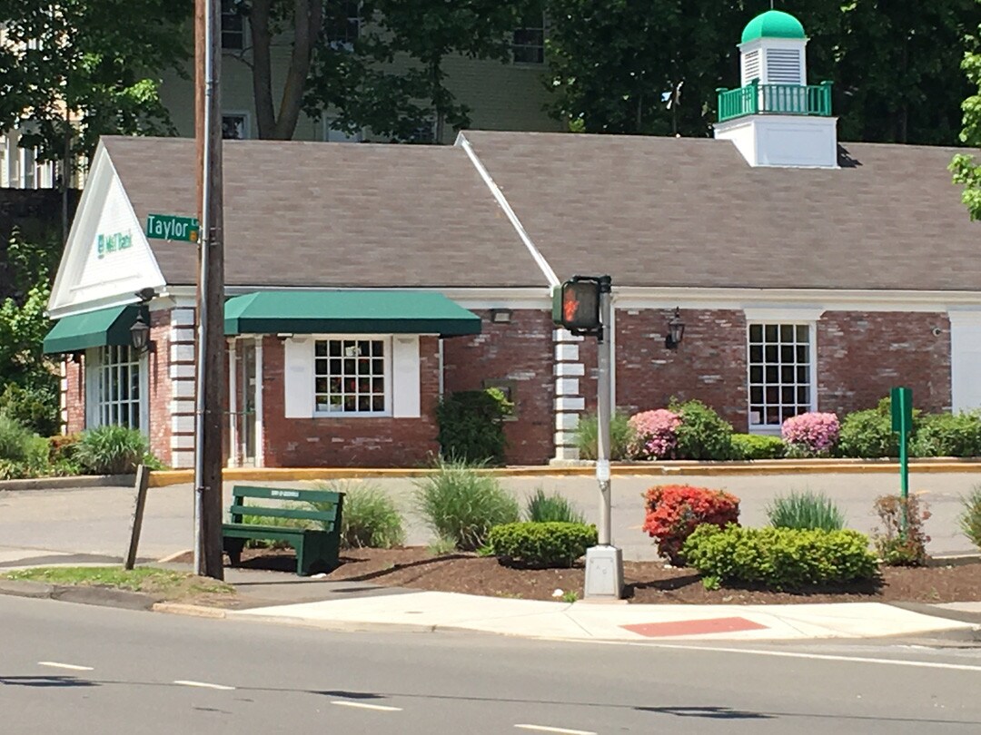 100 E Putnam Ave, Cos Cob, CT for sale Building Photo- Image 1 of 1