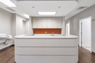 4385 Johns Creek Pky, Suwanee, GA for lease Interior Photo- Image 2 of 31