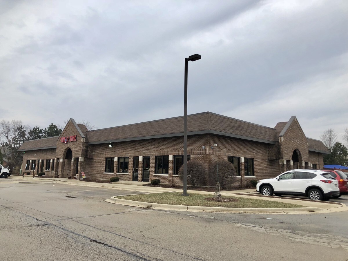 232 W Lake St, Bloomingdale, IL 60108