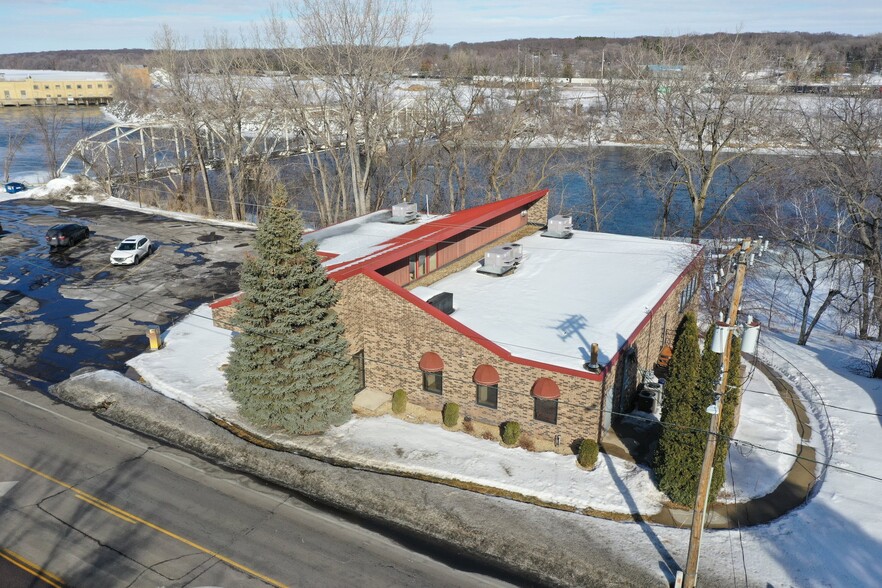 18 S Riverside Ave, Sartell, MN for sale - Building Photo - Image 1 of 1