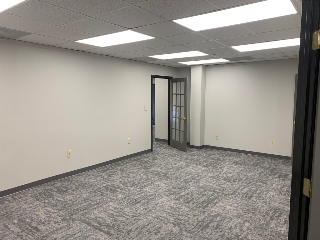 1001 Navaho Dr, Raleigh, NC 27609 - Pinewood | LoopNet