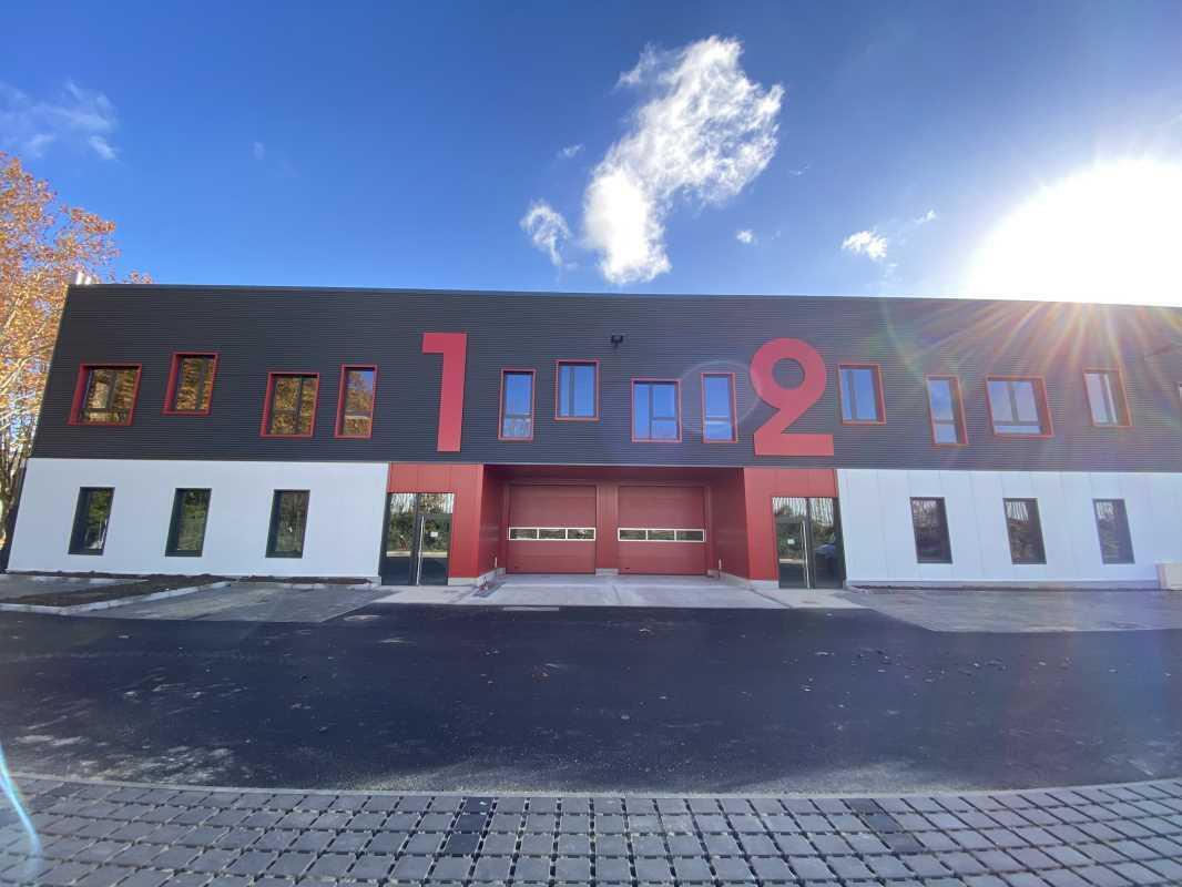 Flex in Gonesse for lease Building Photo- Image 1 of 5