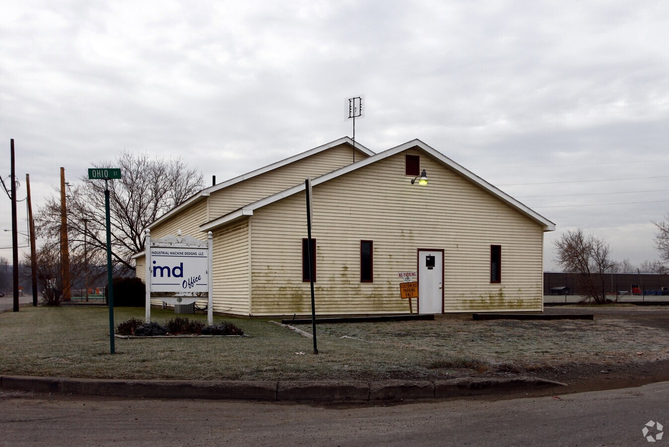 30 Ohio St, Farrell, PA 16121