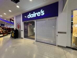 Commercial Rd, Portsmouth for lease Interior Photo- Image 1 of 1