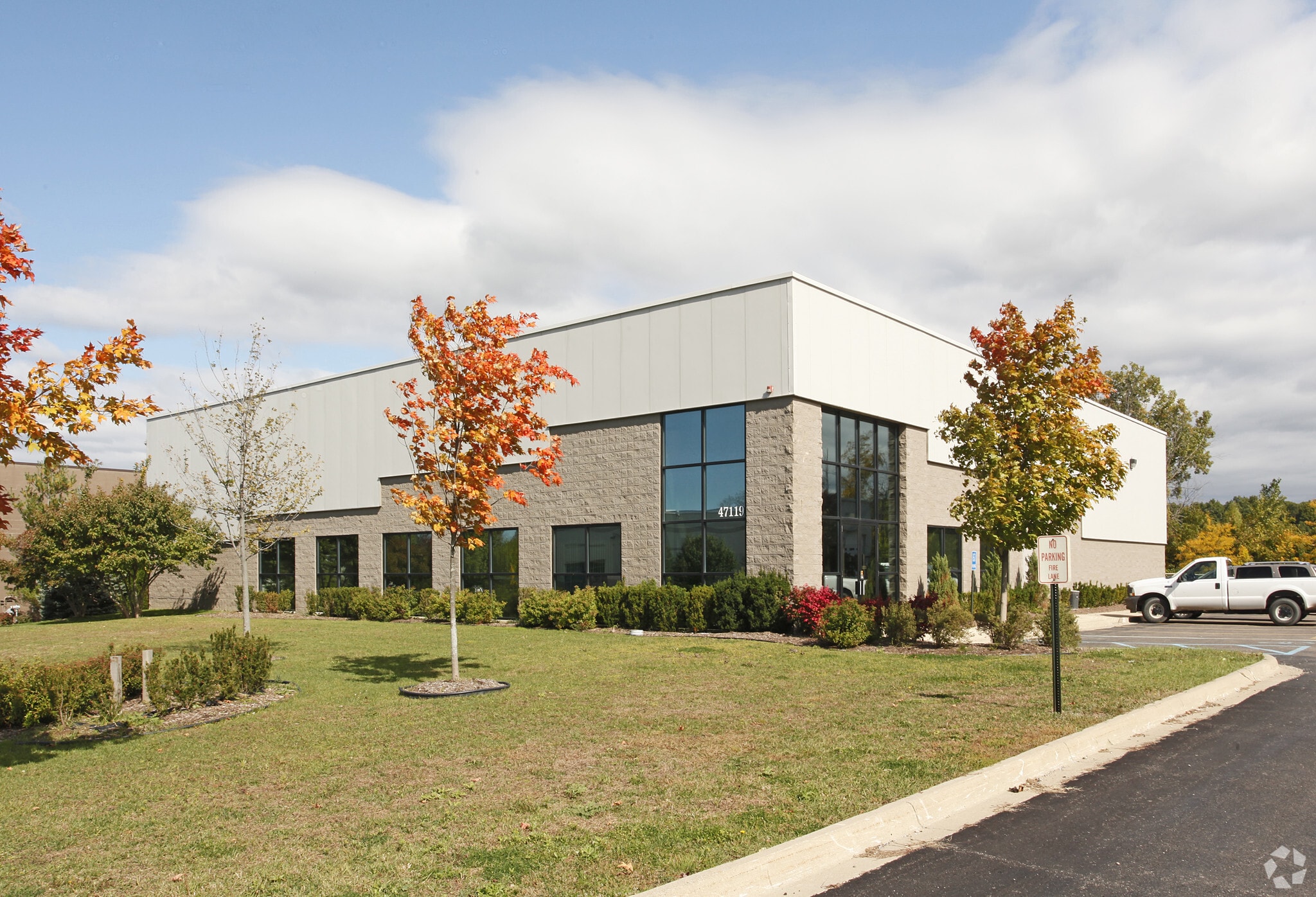 47119 Cartier Ct, Wixom, MI for sale Primary Photo- Image 1 of 1