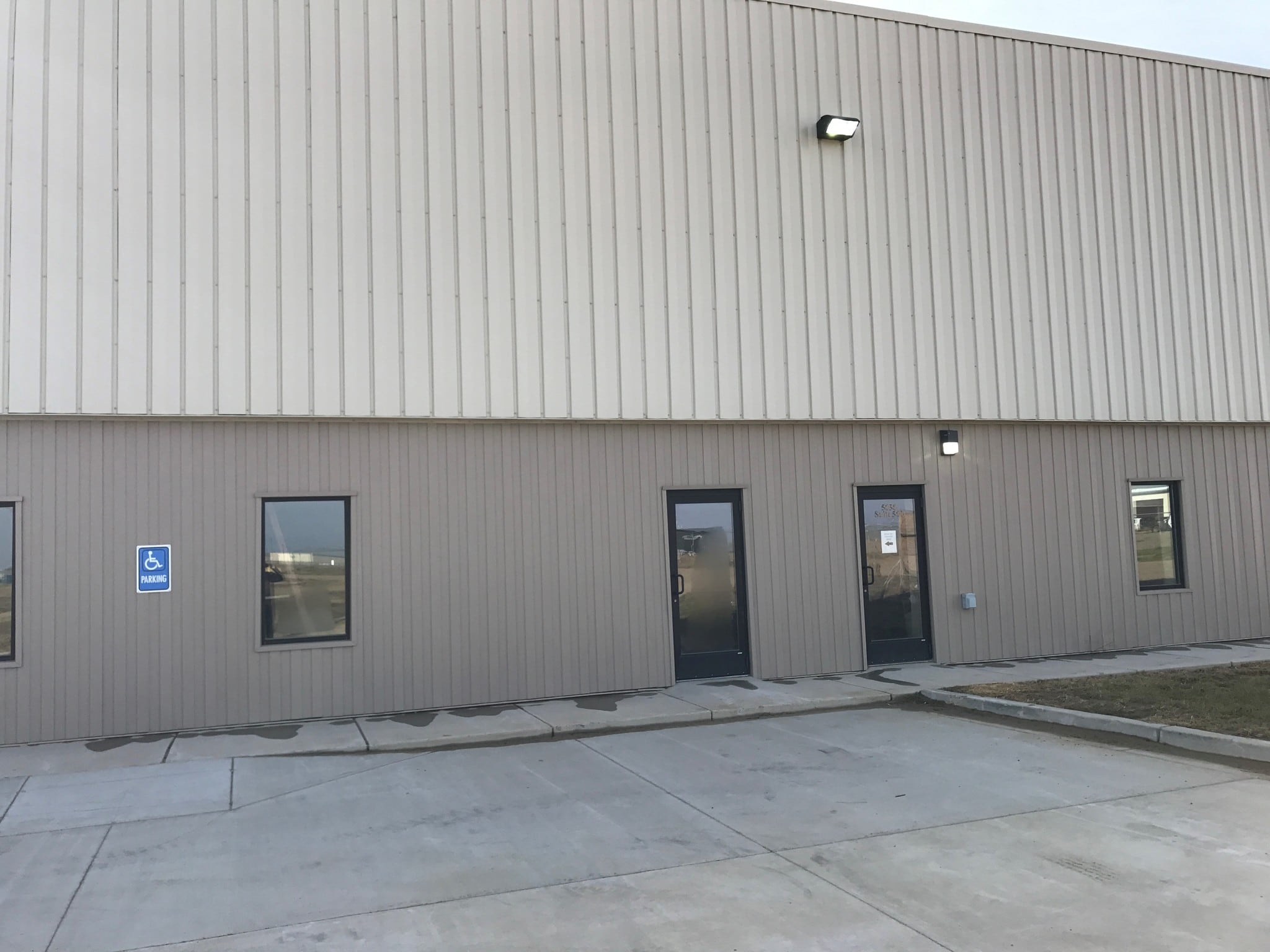 5056 Bennett Loop, Williston, ND for sale Primary Photo- Image 1 of 1