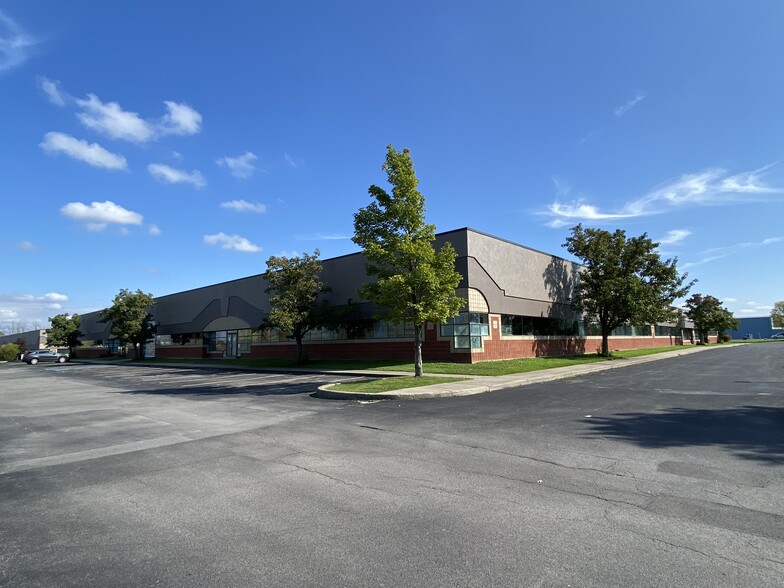 347-374 Lang Blvd, Buffalo, NY for lease - Building Photo - Image 1 of 15