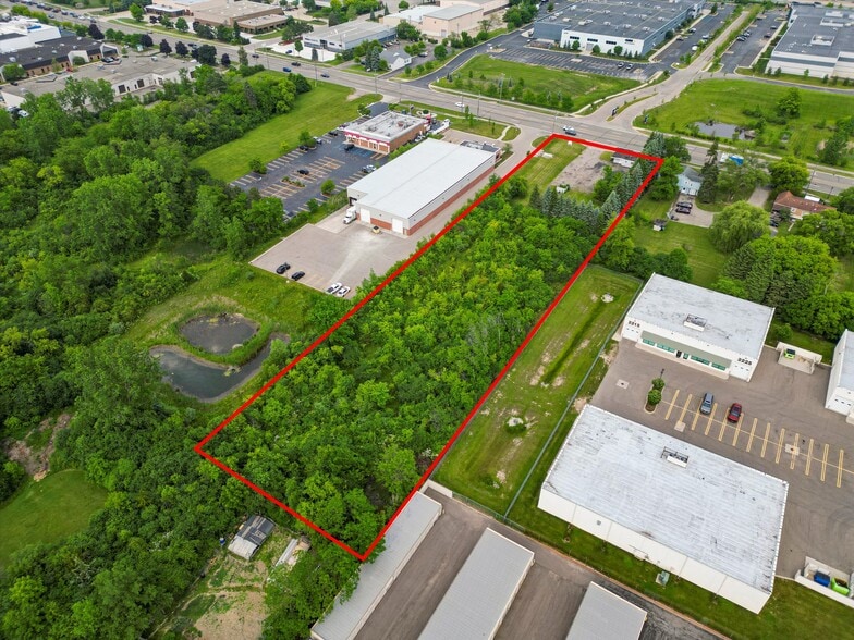 2137 Opdyke Rd, Auburn Hills, MI for sale - Building Photo - Image 3 of 14