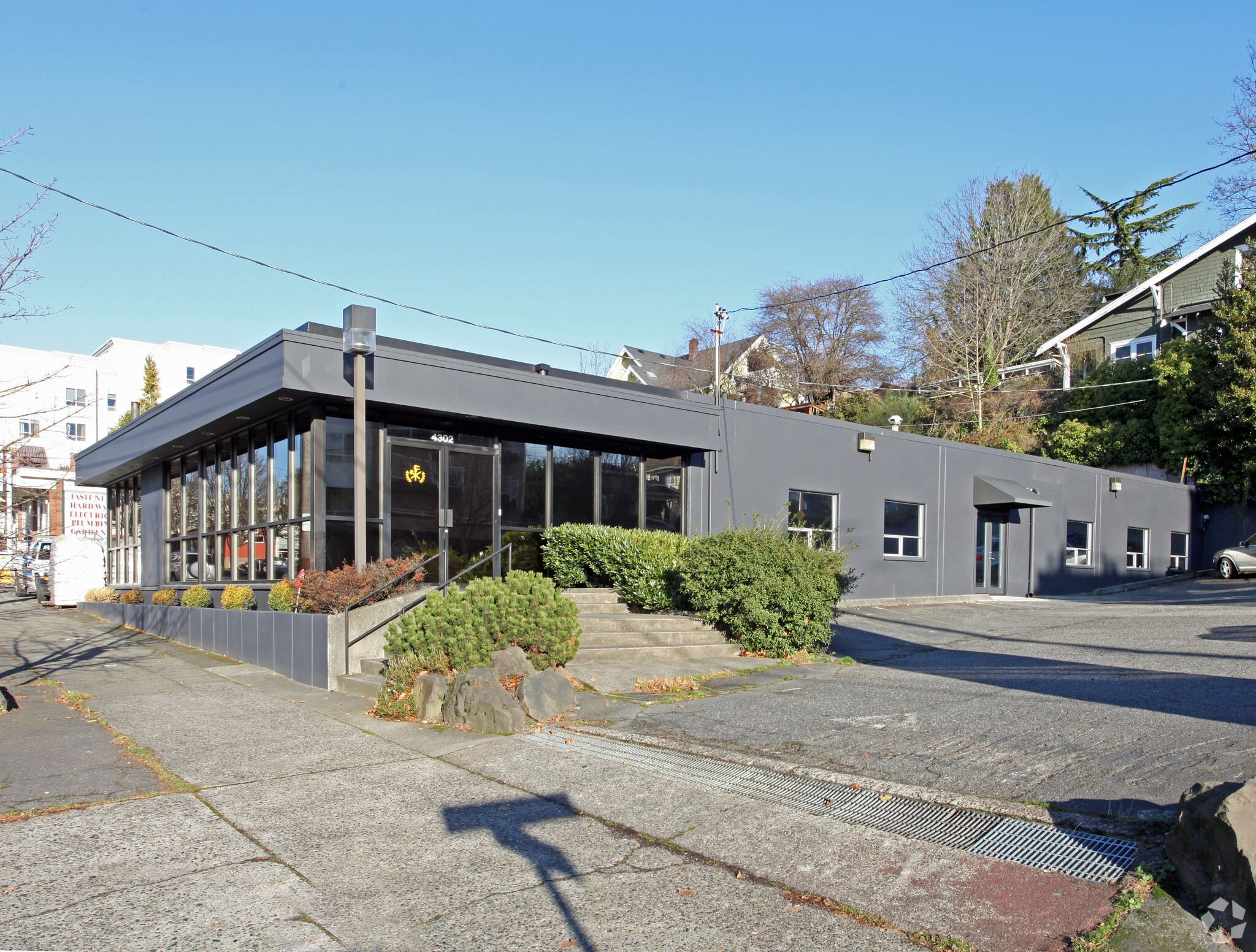 4302 Stone Way N, Seattle, WA for lease Primary Photo- Image 1 of 3