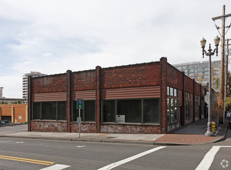 113-119 E 8th St, Vancouver, WA for lease - Primary Photo - Image 2 of 4