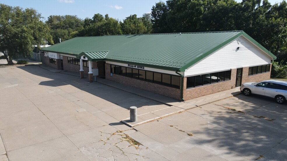 2600 Vine St, West Des Moines, IA for lease - Building Photo - Image 1 of 8