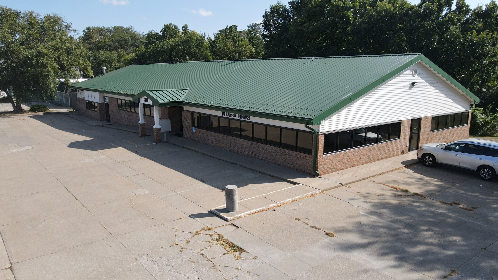 2600 Vine St, West Des Moines, IA for lease Building Photo- Image 1 of 9