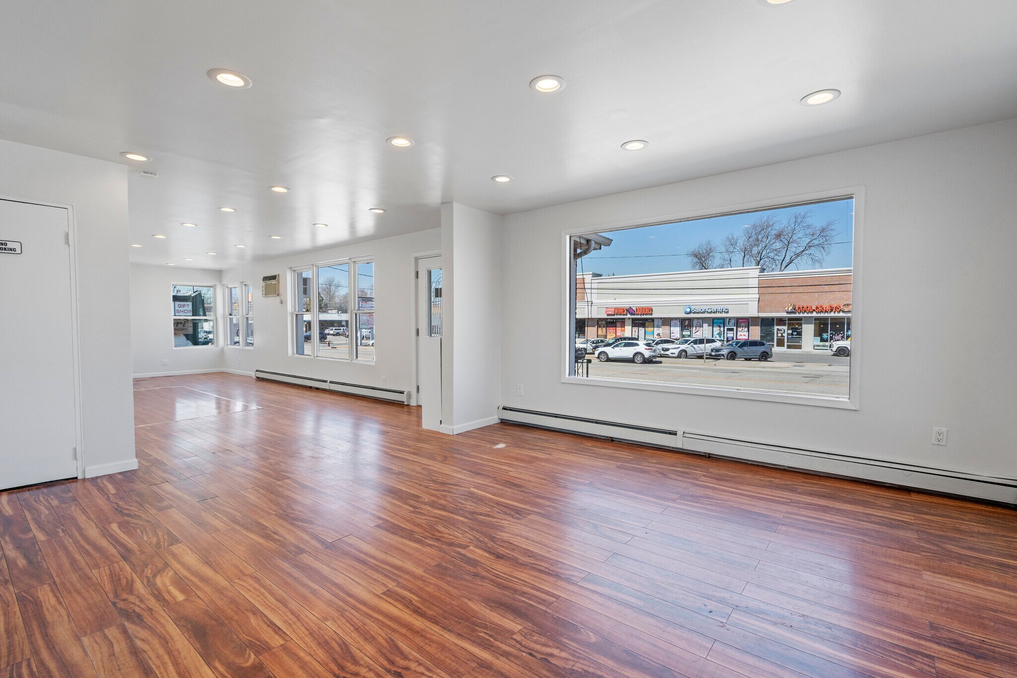 3444 Merrick Rd, Wantagh, NY for sale Interior Photo- Image 1 of 1