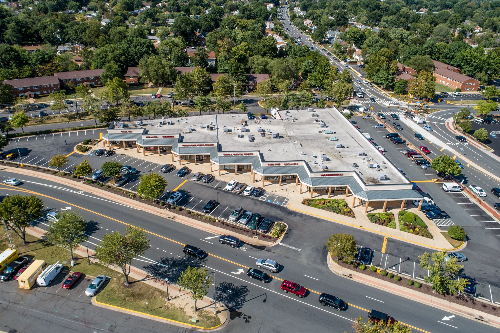 7000-7034 Commerce St, Springfield, VA for lease Building Photo- Image 1 of 24