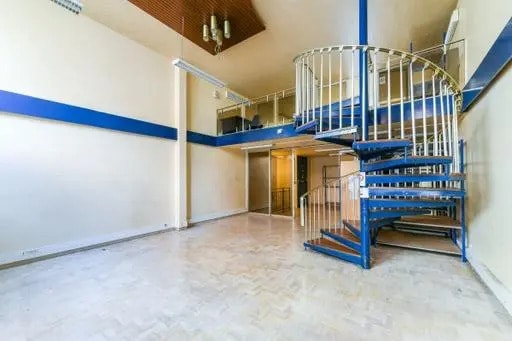 Vente Commerce 180 m² - Photo 1