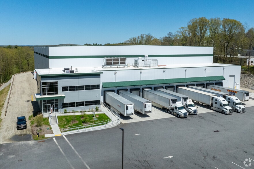 90 Charlton Rd, Sturbridge, MA for sale - Primary Photo - Image 1 of 1