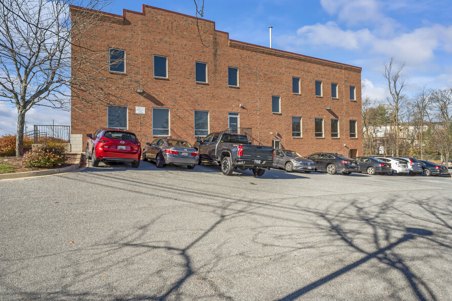 205 Center St, Mount Airy, MD for lease - Building Photo - Image 3 of 32