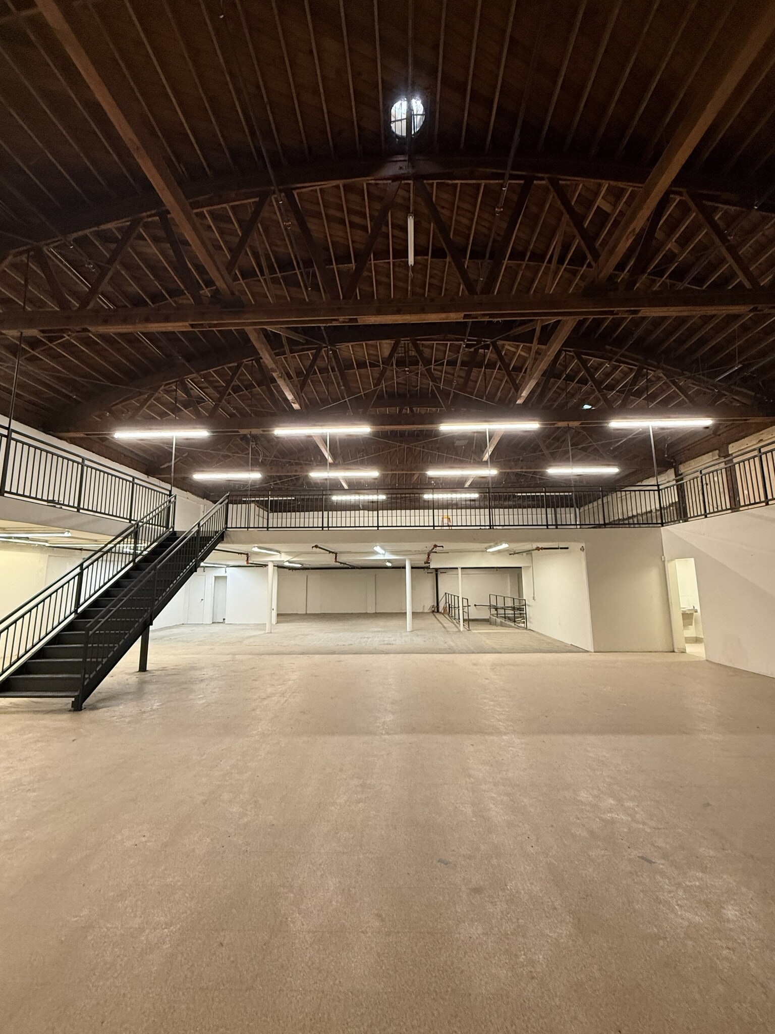 2700 N Broadway, Los Angeles, CA for lease Interior Photo- Image 1 of 10