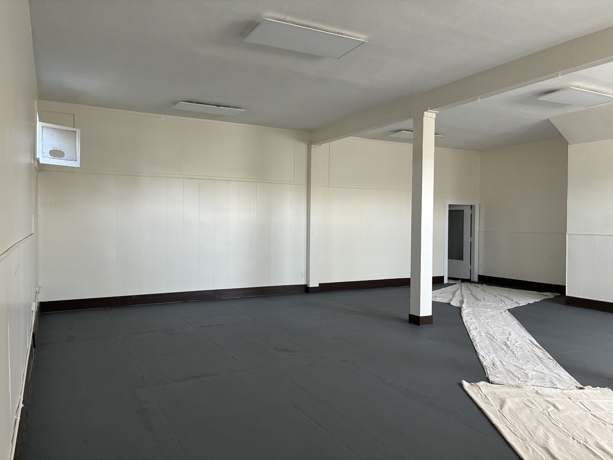 5252 S Hoover St, Los Angeles, CA for lease Interior Photo- Image 1 of 6