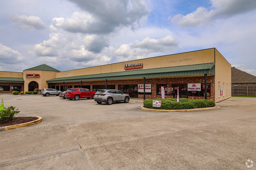 17188 Airline Hwy, Prairieville, LA for lease - Primary Photo - Image 1 of 5