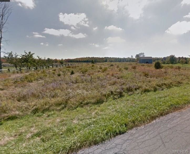 S Creek Rd, Hamburg, NY 14075